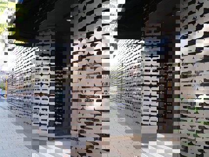 Queens Riverside, WA