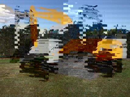 Excavator gets high quality finish with Quantum 221