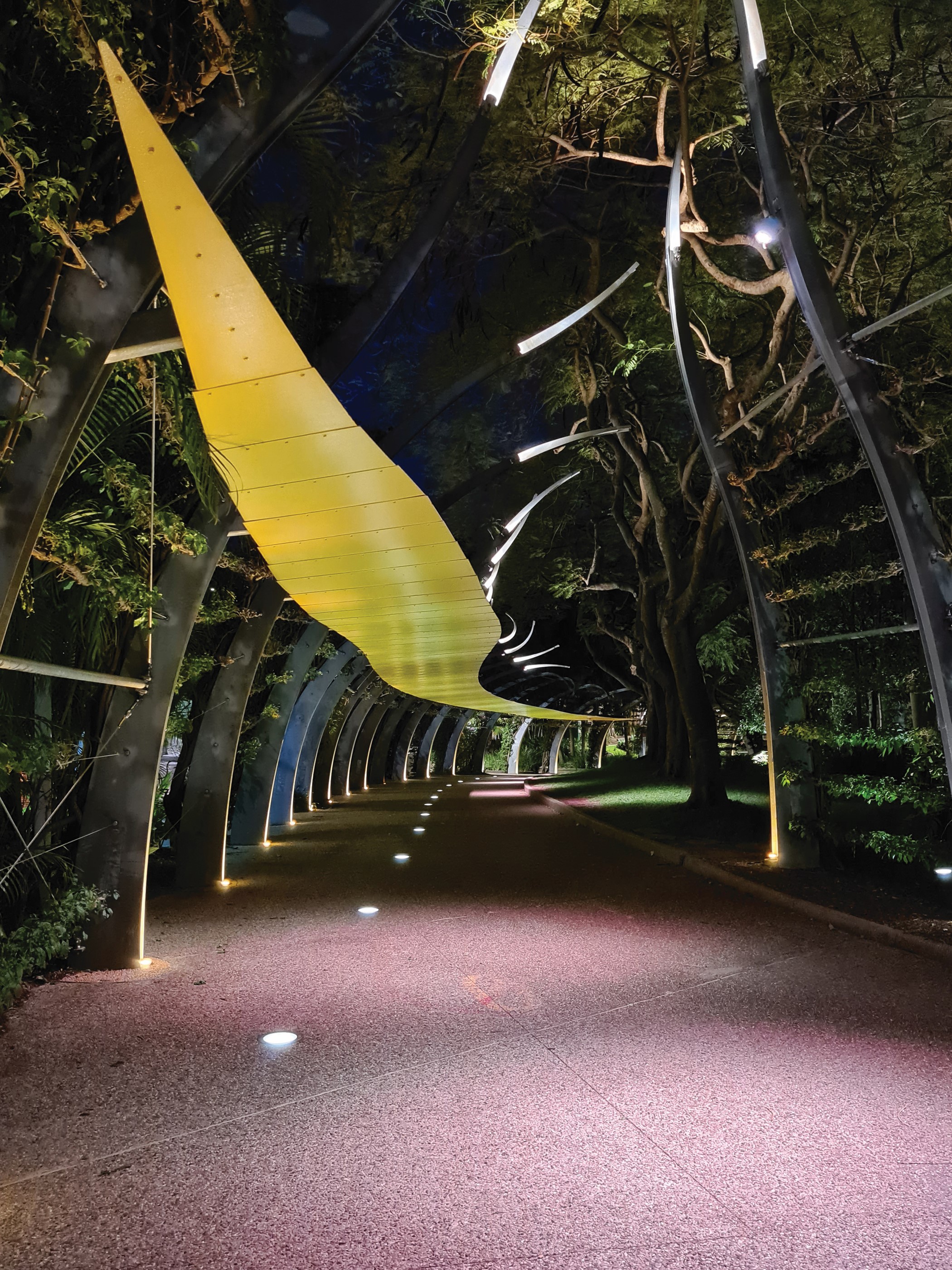 Sculptural steel retains vibrant colour and gloss in Queensland sun