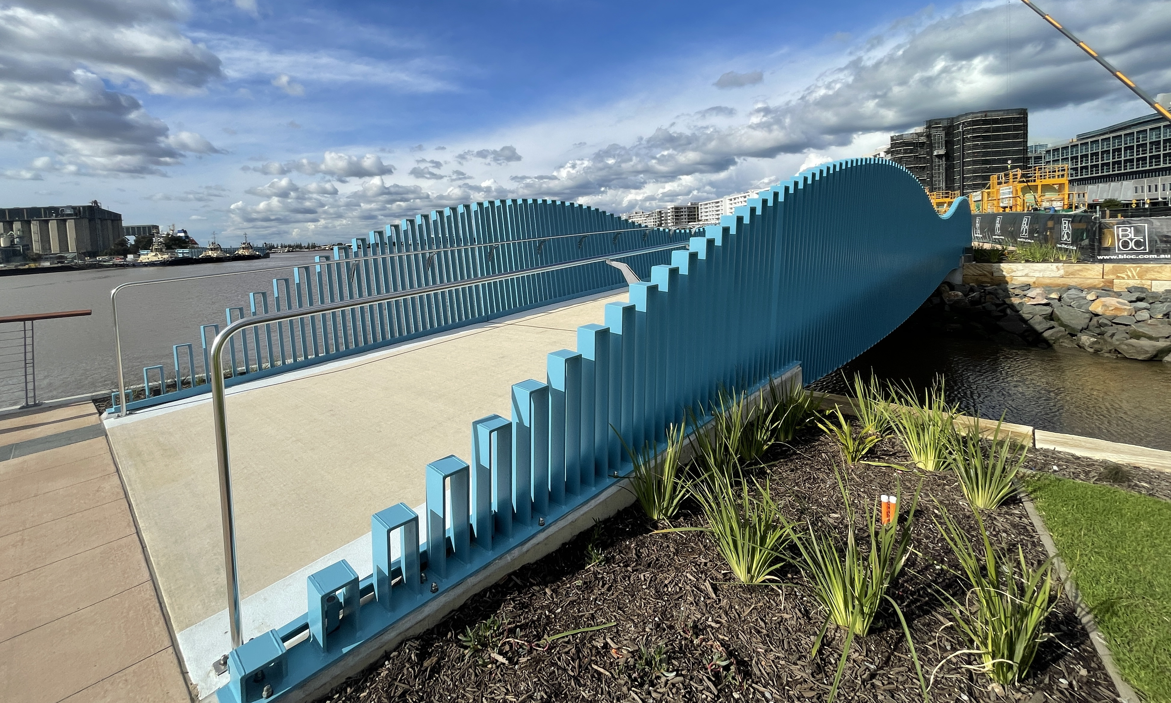Lasting colour and protection for Honeysuckle pedestrian bridge