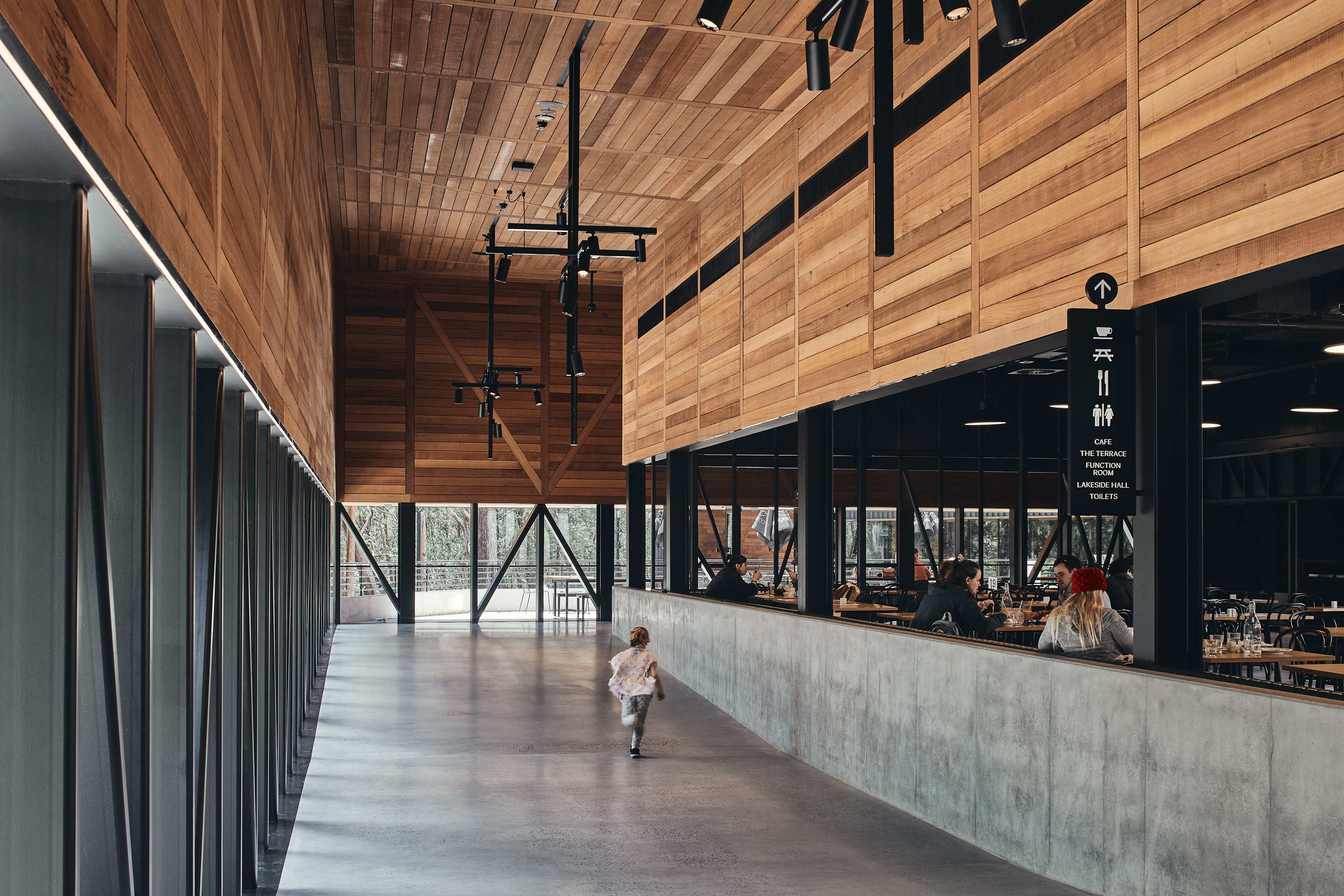 Dulux® Luxathane® SPX the hero at Puffing Billy Lakeside Visitor Centre